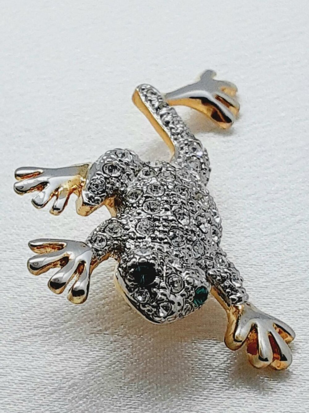NEW Frog Put'em Pin - Picture 7 of 9